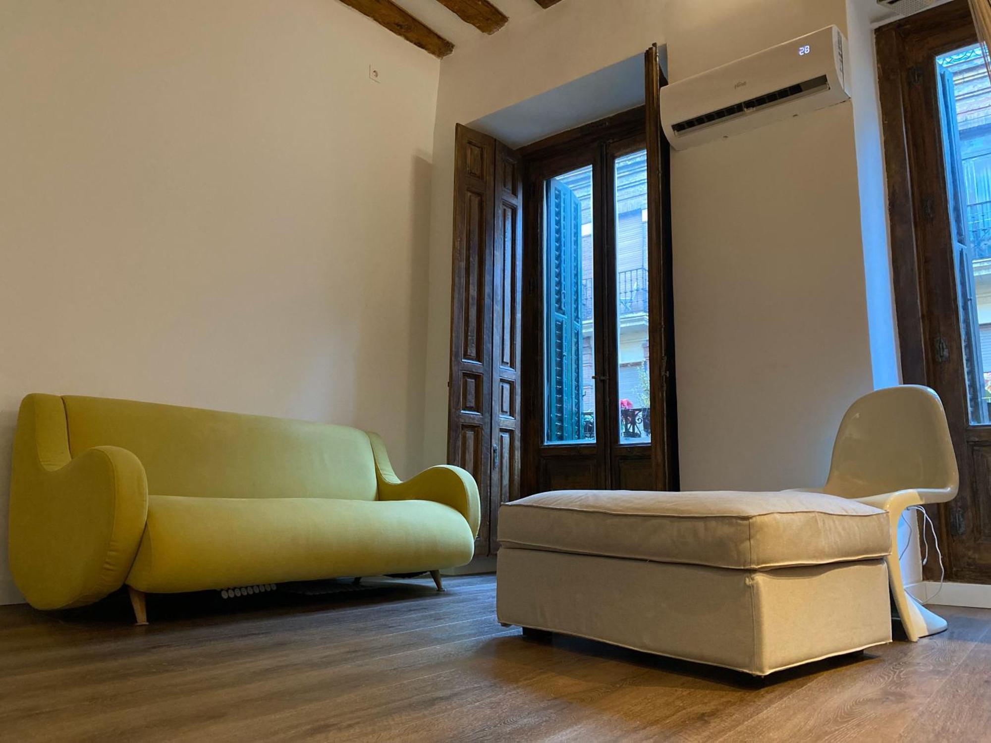 Hortaleza 4, Preciso Estudio En Chueca Junto A La Gran Via De Madrid Exterior foto