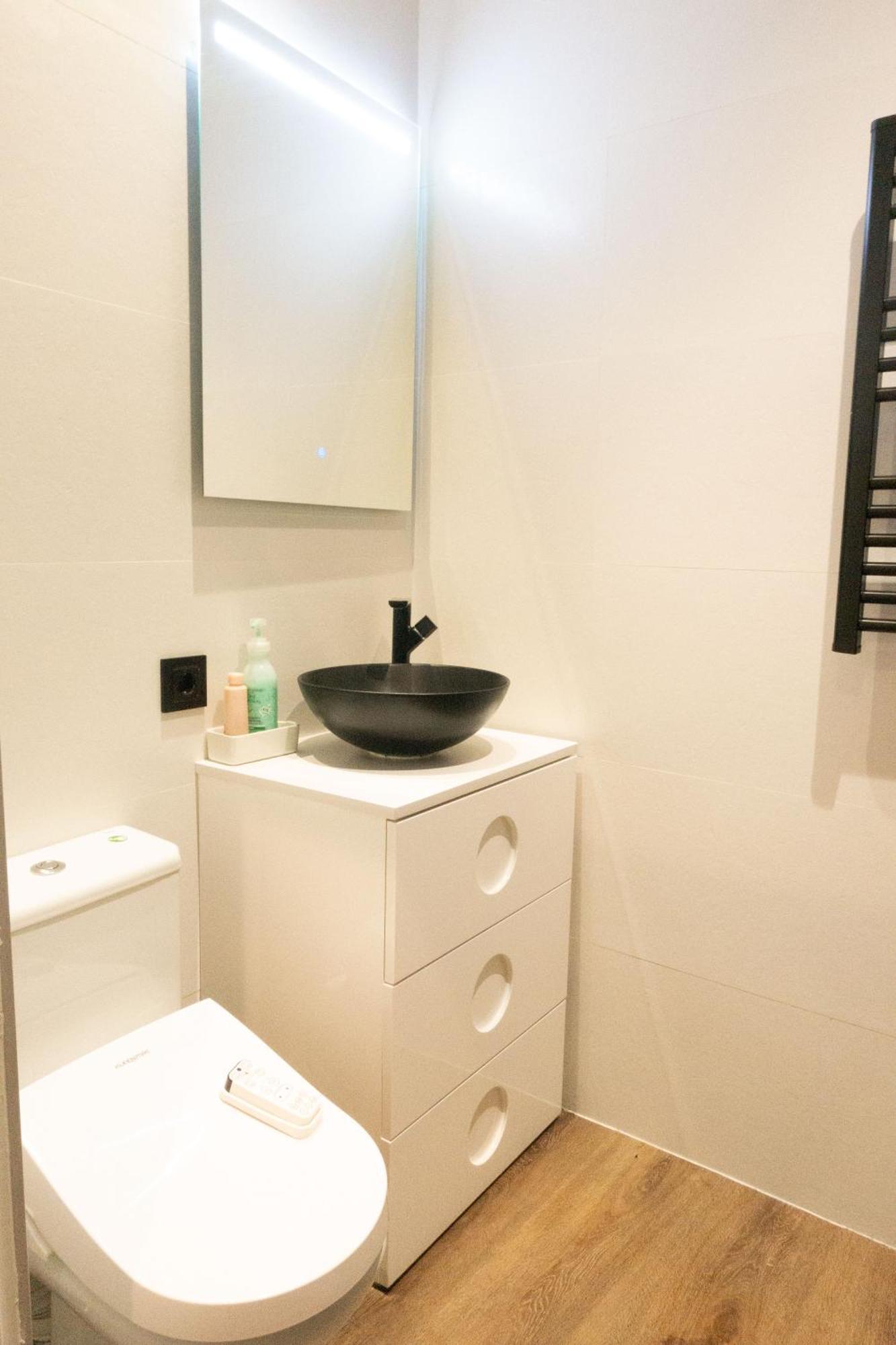 Hortaleza 4, Preciso Estudio En Chueca Junto A La Gran Via De Madrid Exterior foto